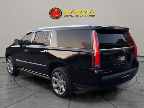 Used 2018 Cadillac Escalade ESV Premium Luxury image 5