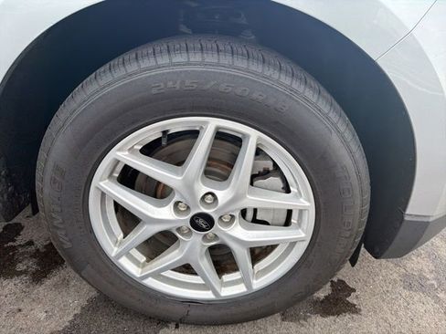 Used 2023 Ford Edge SEL image 4