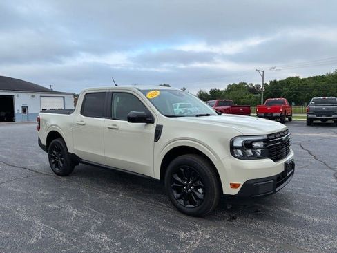 Used 2024 Ford Maverick Lariat w/ Black Appearance Package FWD image 8