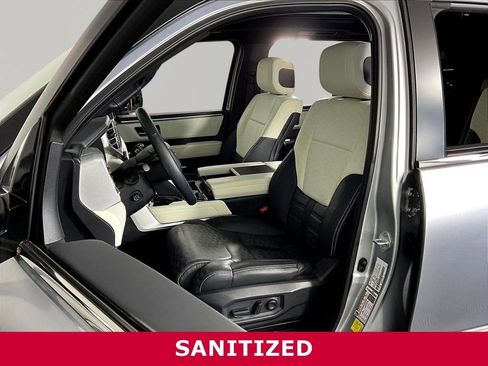 Used 2024 Toyota Sequoia Capstone AWD/4WD image 21