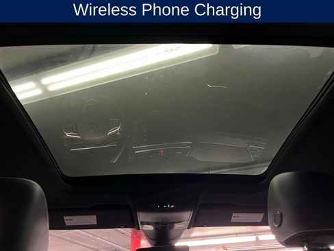 Certified 2022 Volkswagen Tiguan SE R-Line image 10