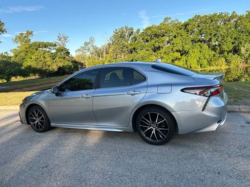 Certified 2024 Toyota Camry SE FWD image 3