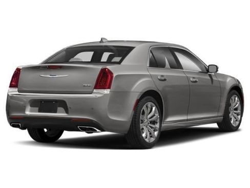 Used 2019 Chrysler 300 Touring w/ Sport Appearance Package image 3