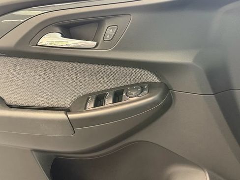 Used 2023 Chevrolet TrailBlazer LT FWD image 25