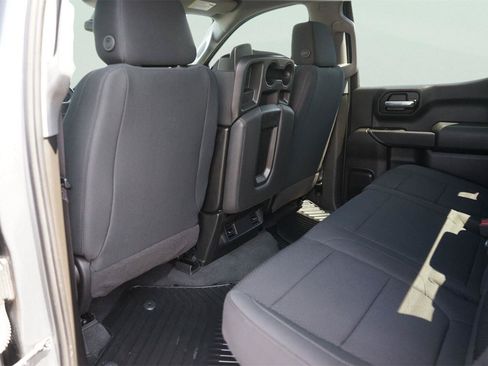 Used 2021 Chevrolet Silverado 1500 Custom Trail Boss w/ LPO, Dark Essentials Package AWD/4WD image 11