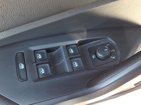 Used 2019 Volkswagen Jetta GLI FWD image 19