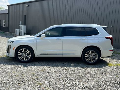 Used 2020 Cadillac XT6 Premium Luxury FWD image 2