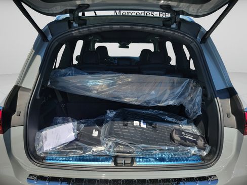New 2026 Mercedes-Benz GLS 580 4MATIC image 5