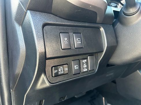 Used 2021 Toyota Tacoma Limited AWD/4WD image 13