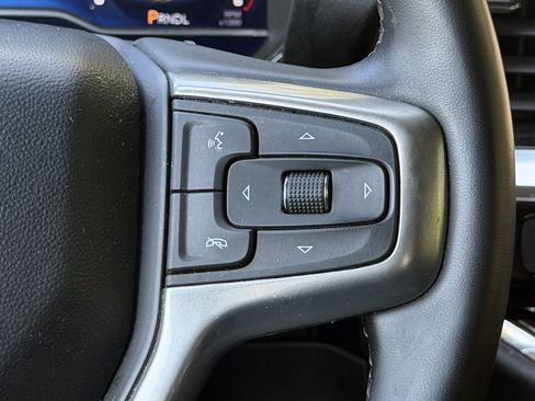Used 2023 Chevrolet Silverado 1500 LT AWD/4WD image 19