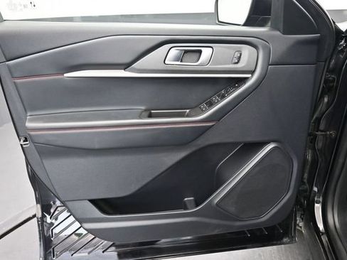 Used 2025 Ford Explorer ST-Line AWD/4WD image 17