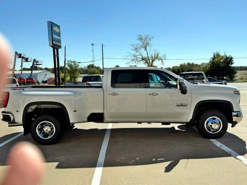 New 2026 Chevrolet Silverado 3500 LTZ w/ LTZ Texas Edition image 6