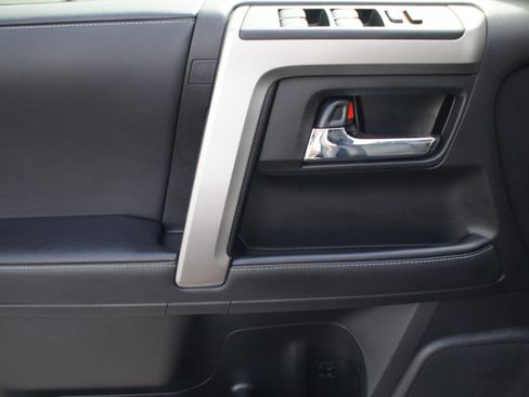Used 2023 Toyota 4Runner SR5 Premium w/ Moonroof Package AWD/4WD image 29