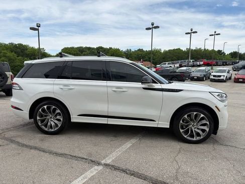 Used 2023 Lincoln Aviator Grand Touring w/ Equipment Group 301A AWD/4WD image 8