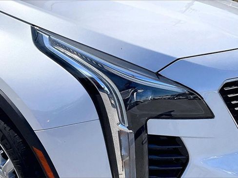 Used 2022 Cadillac XT4 Luxury w/ Driver Awareness Package image 33