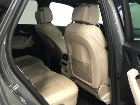 Used 2023 Audi Q5 2.0T Premium Plus w/ Premium Plus Package AWD/4WD image 15