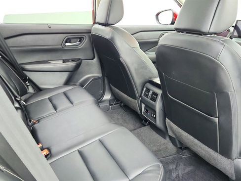 Used 2024 Nissan Rogue SL w/ SL Premium Package image 21