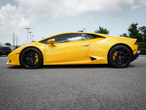 Used 2015 Lamborghini Huracan LP 610-4 AWD/4WD image 8
