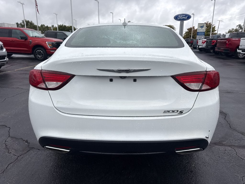 Used 2015 Chrysler 200 S w/ Comfort Group FWD image 7