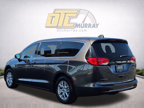 Used 2023 Chrysler Voyager LX FWD image 7