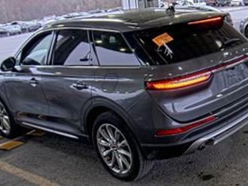 Used 2022 Lincoln Corsair AWD w/ Premium Package image 6