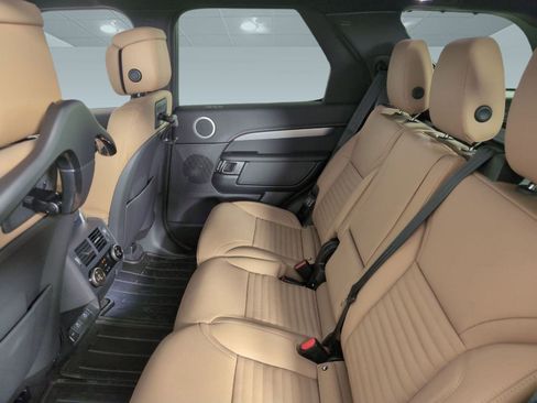 Used 2025 Land Rover Discovery Dynamic SE image 20