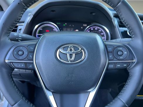 Certified 2020 Toyota Camry XLE FWD image 17