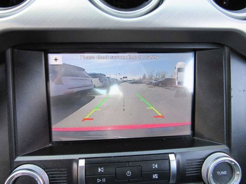 Used 2019 Ford Mustang Premium image 17