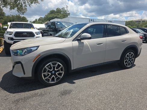 Used 2026 BMW X2 xDrive28i AWD/4WD image 7
