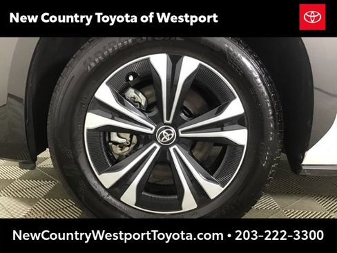 Used 2024 Toyota bZ4X XLE image 25