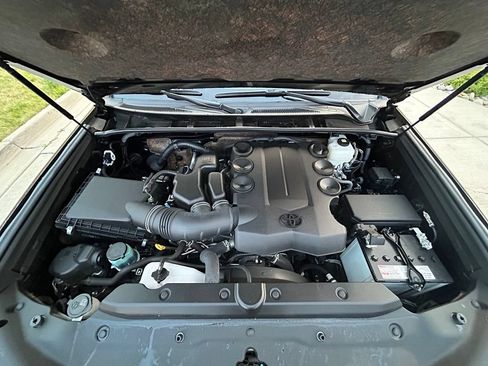 Used 2024 Toyota 4Runner TRD Pro AWD/4WD image 33