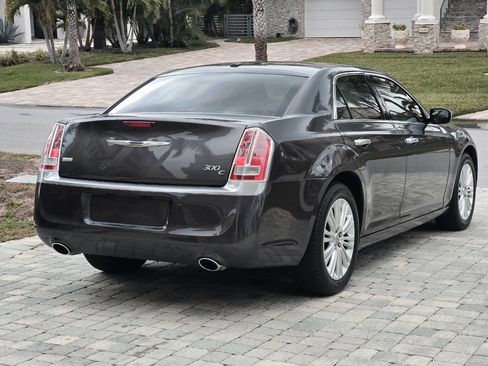 Used 2014 Chrysler 300 C image 37