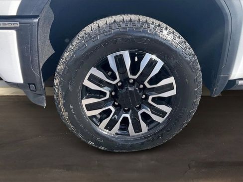 Used 2025 GMC Sierra 2500 Denali Ultimate image 35