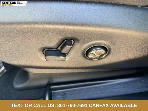 Used 2026 Chrysler Pacifica Limited AWD/4WD image 29