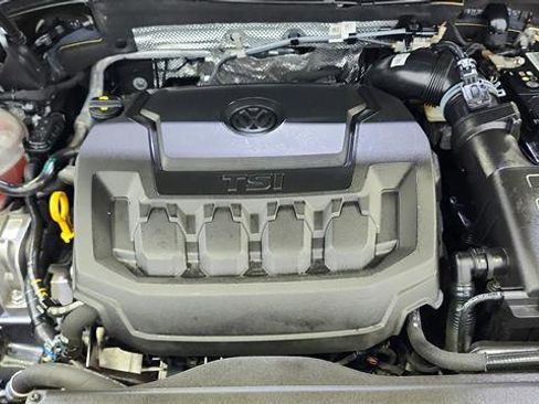 Used 2023 Volkswagen Tiguan SE R-Line FWD image 38