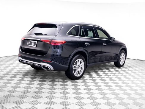 Used 2023 Mercedes-Benz GLC 300 4MATIC w/ Exclusive Trim Package image 5