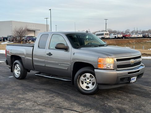 Used 2009 Chevrolet Silverado 1500 LT w/ Power Pack Plus AWD/4WD image 5