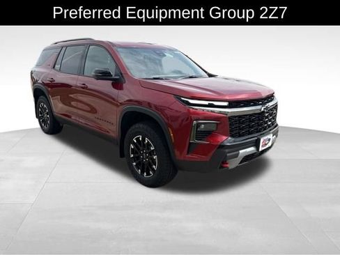 Used 2025 Chevrolet Traverse Z71 w/ Enhanced Driving Package AWD/4WD image 4