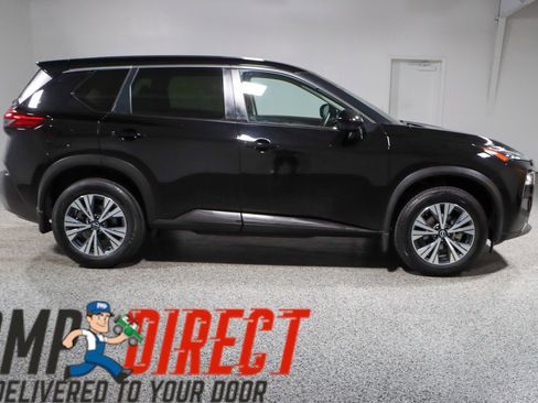 Used 2023 Nissan Rogue SV image 6