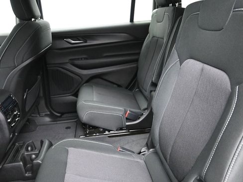 New 2025 Jeep Grand Cherokee L Laredo image 26