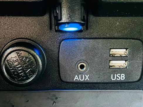 Used 2018 Subaru Outback 3.6R Limited AWD/4WD image 20