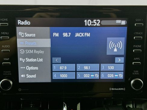Used 2021 Toyota Corolla SE FWD image 18