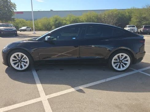 Used 2021 Tesla Model 3 Standard Range Plus image 8