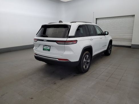 Used 2023 Jeep Grand Cherokee 4WD 4xe image 9
