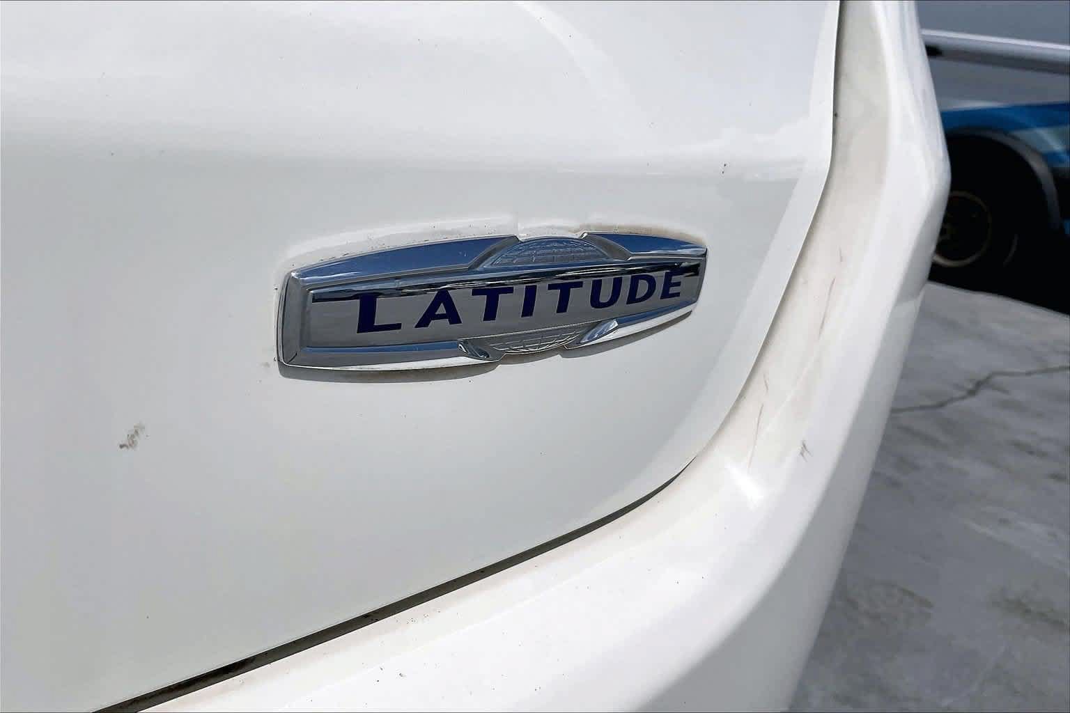 Used 2020 Jeep Compass Latitude w/ Safety & Security Group FWD image 7