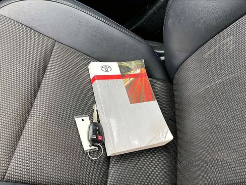 Used 2018 Toyota Corolla SE w/ Body Protection Package FWD image 36