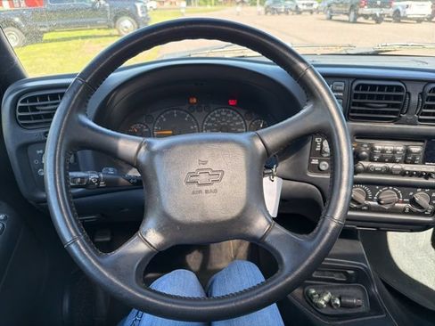 Used 1999 Chevrolet Blazer LT AWD/4WD image 14