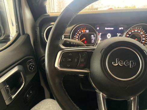 Used 2023 Jeep Wrangler Sahara w/ Cold Weather Group image 10