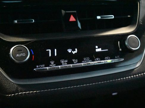 Used 2023 Toyota Corolla SE image 13