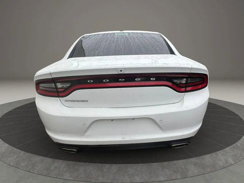 Used 2020 Dodge Charger SXT w/ Leather Interior Group RWD image 6
